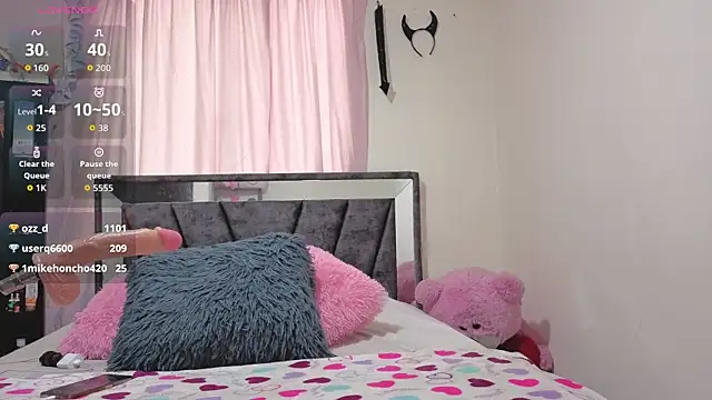 Snapshot of Hotsamantamature chatting on 02-24-26, 08:18 Hotsamantamature online show from 02-24-26, 08:18