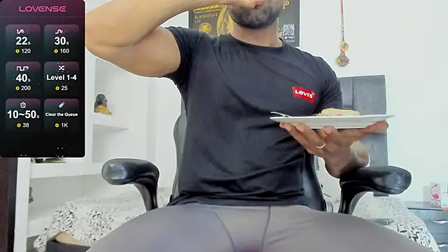 MattRodriguez9 online show from 03-11-25, 05:24