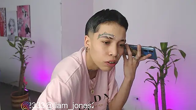 Jonesliam23 online show from 12-21-24, 07:38