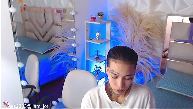 Jonesliam23 online show from 11-20-25, 07:24