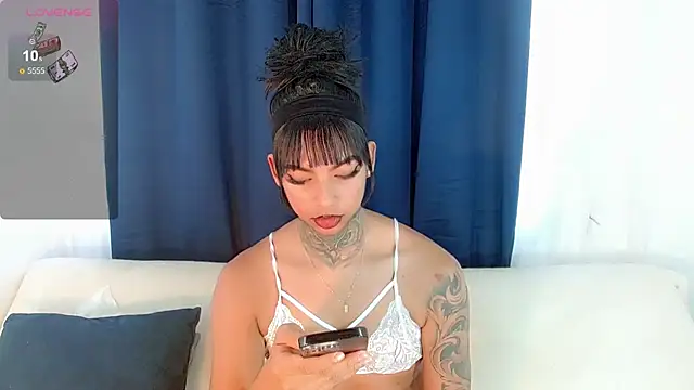 laura sweett120 online show from 11-07-25, 01:33