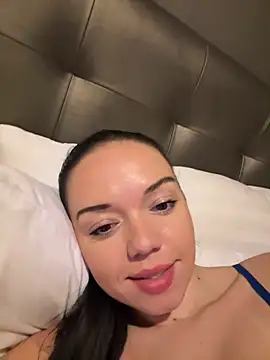 Snapshot of Vanesskaa chatting on 02-26-25, 04:45 Vanesskaa online show from 02-26-25, 04:45
