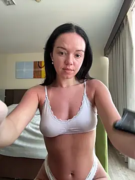Snapshot of Vanesskaa chatting on 02-28-25, 06:21 Vanesskaa online show from 02-28-25, 06:21