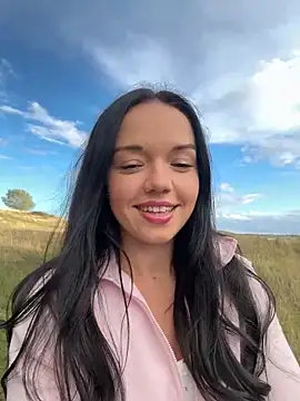 Snapshot of Vanesskaa chatting on 09-13-25, 04:51 Vanesskaa online show from 09-13-25, 04:51
