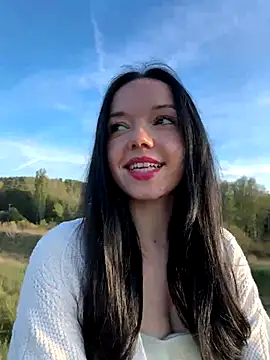 Snapshot of Vanesskaa chatting on 10-11-25, 04:05 Vanesskaa online show from 10-11-25, 04:05