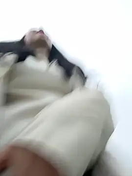 Snapshot of Vanesskaa chatting on 10-15-25, 04:51 Vanesskaa online show from 10-15-25, 04:51