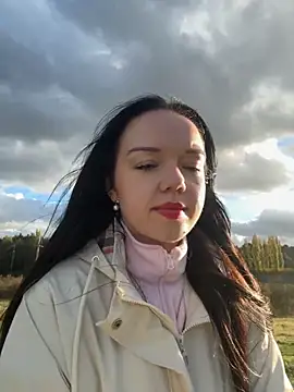 Snapshot of Vanesskaa chatting on 10-28-25, 03:25 Vanesskaa online show from 10-28-25, 03:25