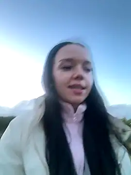 Snapshot of Vanesskaa chatting on 10-31-25, 04:52 Vanesskaa online show from 10-31-25, 04:52