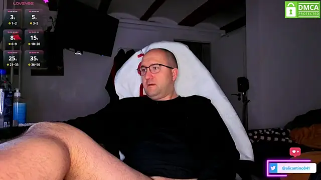 Snapshot of alicantino841 chatting on 02-06-25, 05:25 alicantino841 online show from 02-06-25, 05:25