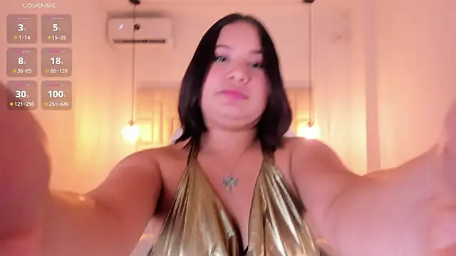 Snapshot of HannaKarson chatting on 12-10-24, 02:50 HannaKarson online show from 12-10-24, 02:50