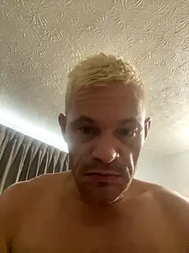 FrankieKentucky online show from 11-10-25, 04:17