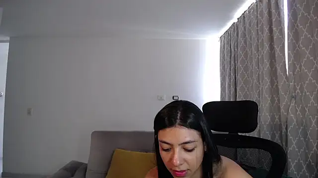 Liissa cute  online show from 02-04-25, 03:15