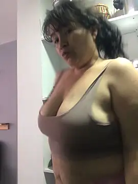 Snapshot of Sweeetness_Milf chatting on 12-19-24, 07:51 Sweeetness Milf online show from 12-19-24, 07:51