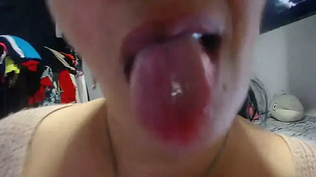 Snapshot of Sweeetness_Milf chatting on 02-25-25, 10:29 Sweeetness Milf online show from 02-25-25, 10:29