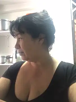 Snapshot of Sweeetness_Milf chatting on 03-10-25, 06:12 Sweeetness Milf online show from 03-10-25, 06:12
