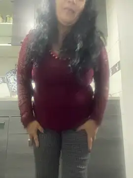 Snapshot of Sweeetness_Milf chatting on 09-19-25, 12:02 Sweeetness Milf online show from 09-19-25, 12:02
