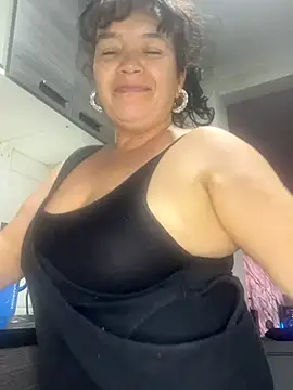 Snapshot of Sweeetness_Milf chatting on 10-30-25, 07:25 Sweeetness Milf online show from 10-30-25, 07:25