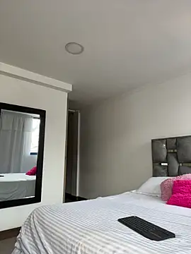 LauraCadwell online show from 01-16-26, 01:04