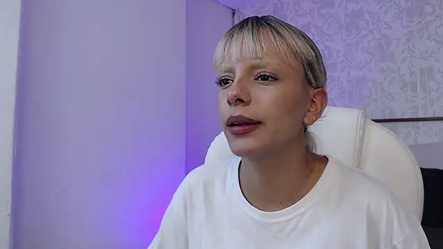 peyton golden1 online show from 12-04-25, 03:27