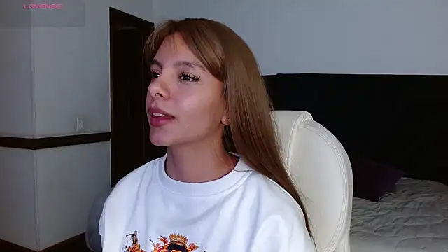 peyton golden1 online show from 05-08-26, 03:12
