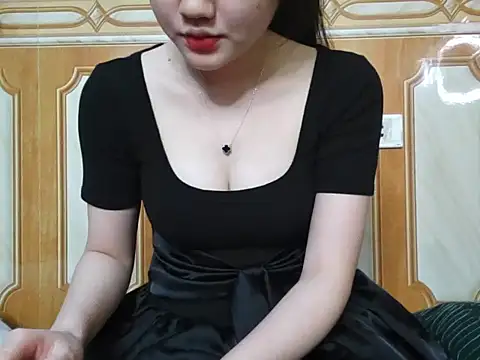 Yin-girl online show from 03-09-25, 06:06