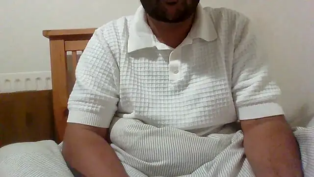 Snapshot of whoreboi98 chatting on 05-03-26, 09:21 whoreboi98 online show from 05-03-26, 09:21