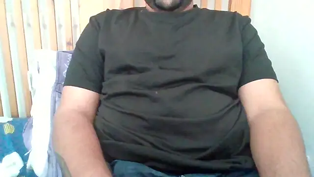 Snapshot of whoreboi98 chatting on 06-17-26, 01:23 whoreboi98 online show from 06-17-26, 01:23