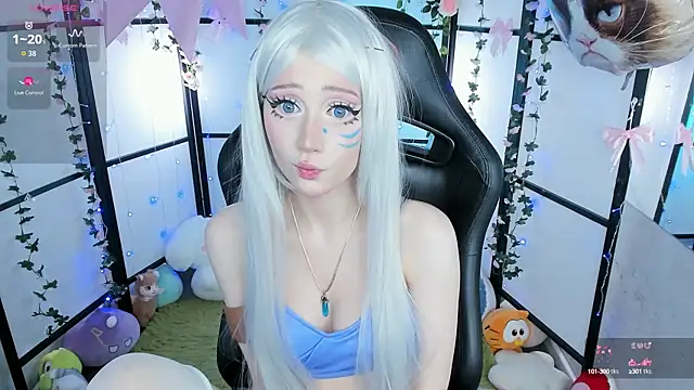 Snapshot of LilithLin chatting on 10-12-25, 11:04 LilithLin online show from 10-12-25, 11:04