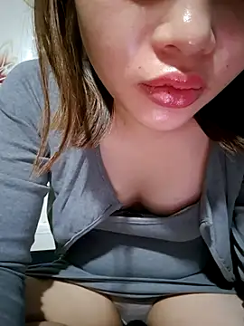 Snapshot of Wettpussyxx chatting on 10-22-25, 06:29 Wettpussyxx online show from 10-22-25, 06:29