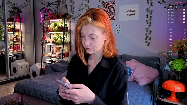 Snapshot of Your_Corvus chatting on 03-12-26, 09:15 Your Corvus online show from 03-12-26, 09:15