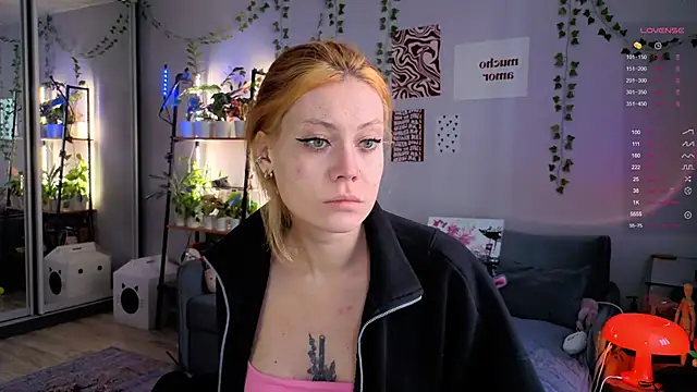 Snapshot of Your_Corvus chatting on 03-25-26, 07:58 Your Corvus online show from 03-25-26, 07:58