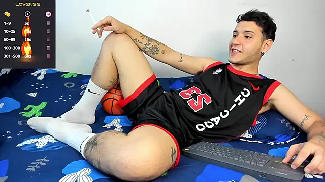 Noha white online show from 12-14-24, 06:41