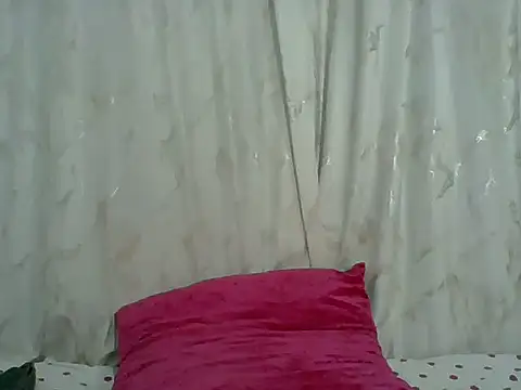 PrettyPrincess14 online show from 07-13-26, 01:47