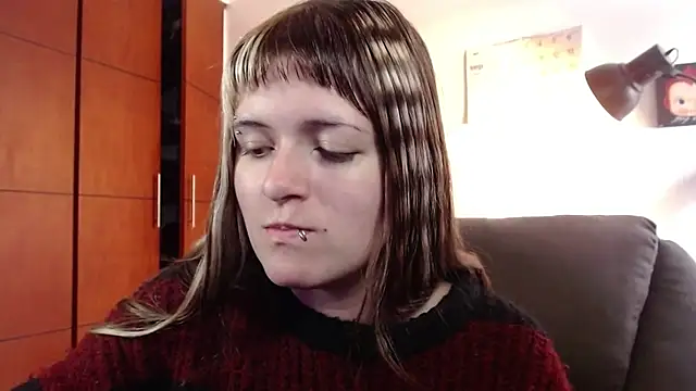 NEXT DOOR GIRL  online show from 09-28-25, 01:38