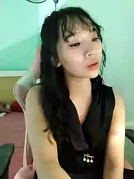 Snapshot of Yinzing_502 chatting on 01-02-25, 03:40 Yinzing 502 online show from 01-02-25, 03:40