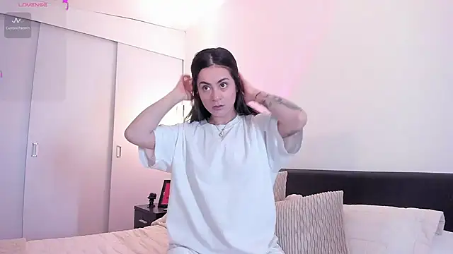 guccipussy1 online show from 12-18-24, 05:00