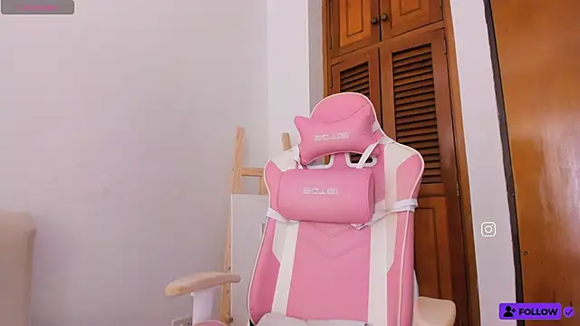Caro martinezz online show from 05-07-26, 04:29