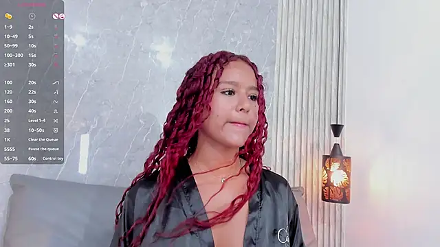 Snapshot of Sophiee_Velvet chatting on 01-08-25, 05:48 Sophiee Velvet online show from 01-08-25, 05:48