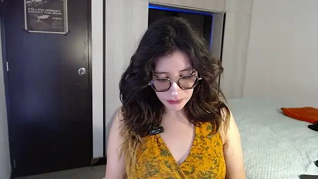 mariana124- online show from 11-24-25, 09:03