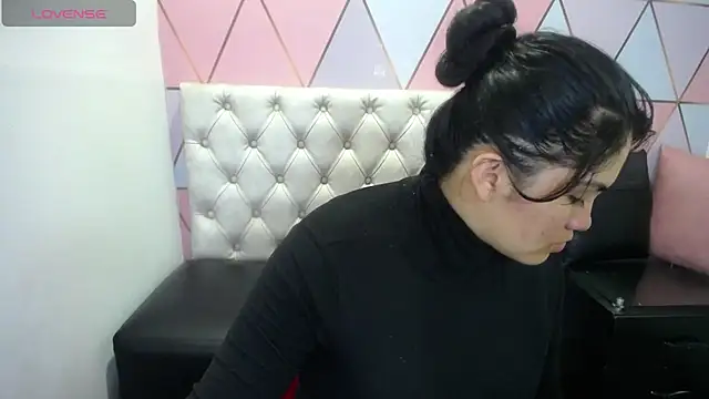 Snapshot of Marinasexxx chatting on 03-13-25, 06:56 Marinasexxx online show from 03-13-25, 06:56