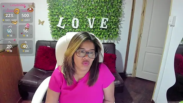 Snapshot of Enma__clark chatting on 02-11-25, 07:16 Enma clark online show from 02-11-25, 07:16
