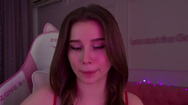 Snapshot of DianaVert chatting on 01-24-25, 12:42 DianaVert online show from 01-24-25, 12:42