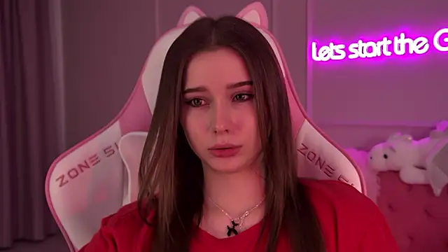 Snapshot of DianaVert chatting on 02-09-25, 09:28 DianaVert online show from 02-09-25, 09:28