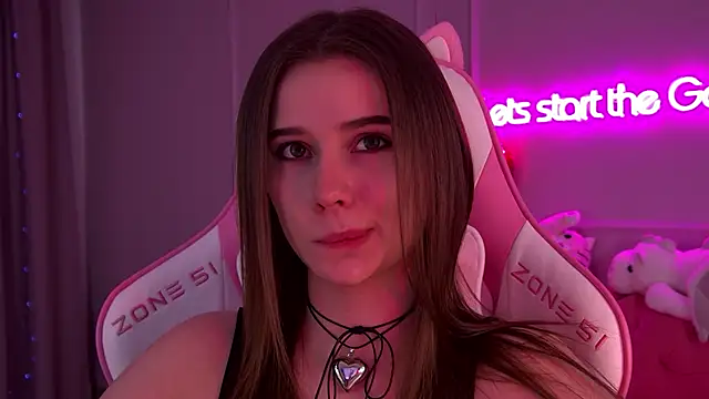 Snapshot of DianaVert chatting on 02-13-25, 10:00 DianaVert online show from 02-13-25, 10:00