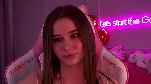 Snapshot of DianaVert chatting on 02-14-25, 04:04 DianaVert online show from 02-14-25, 04:04