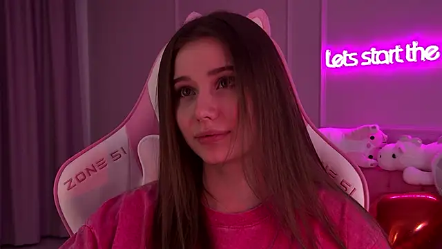 Snapshot of DianaVert chatting on 02-17-25, 12:32 DianaVert online show from 02-17-25, 12:32