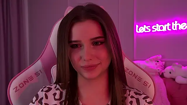 Snapshot of DianaVert chatting on 02-18-25, 12:26 DianaVert online show from 02-18-25, 12:26