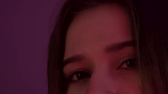 Snapshot of DianaVert chatting on 02-21-25, 09:32 DianaVert online show from 02-21-25, 09:32