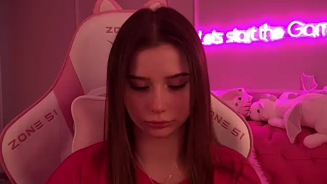 Snapshot of DianaVert chatting on 02-25-25, 04:46 DianaVert online show from 02-25-25, 04:46