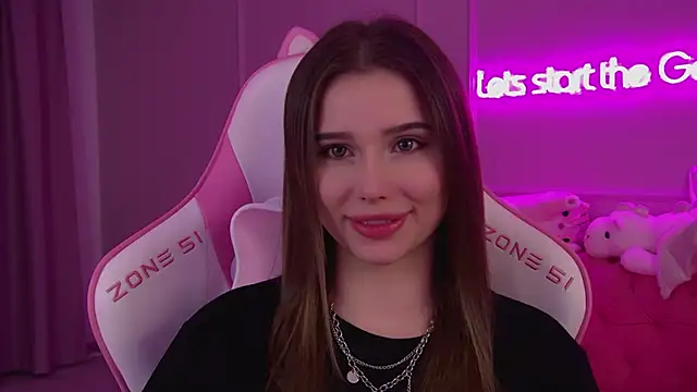 Snapshot of DianaVert chatting on 03-04-25, 10:49 DianaVert online show from 03-04-25, 10:49